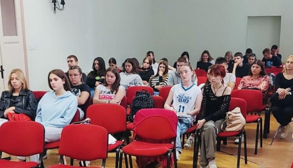 Youth on Watch – Initial Meetings Held with the Selected Schools in Kraljevo, Vrnjačka Banja and Niš